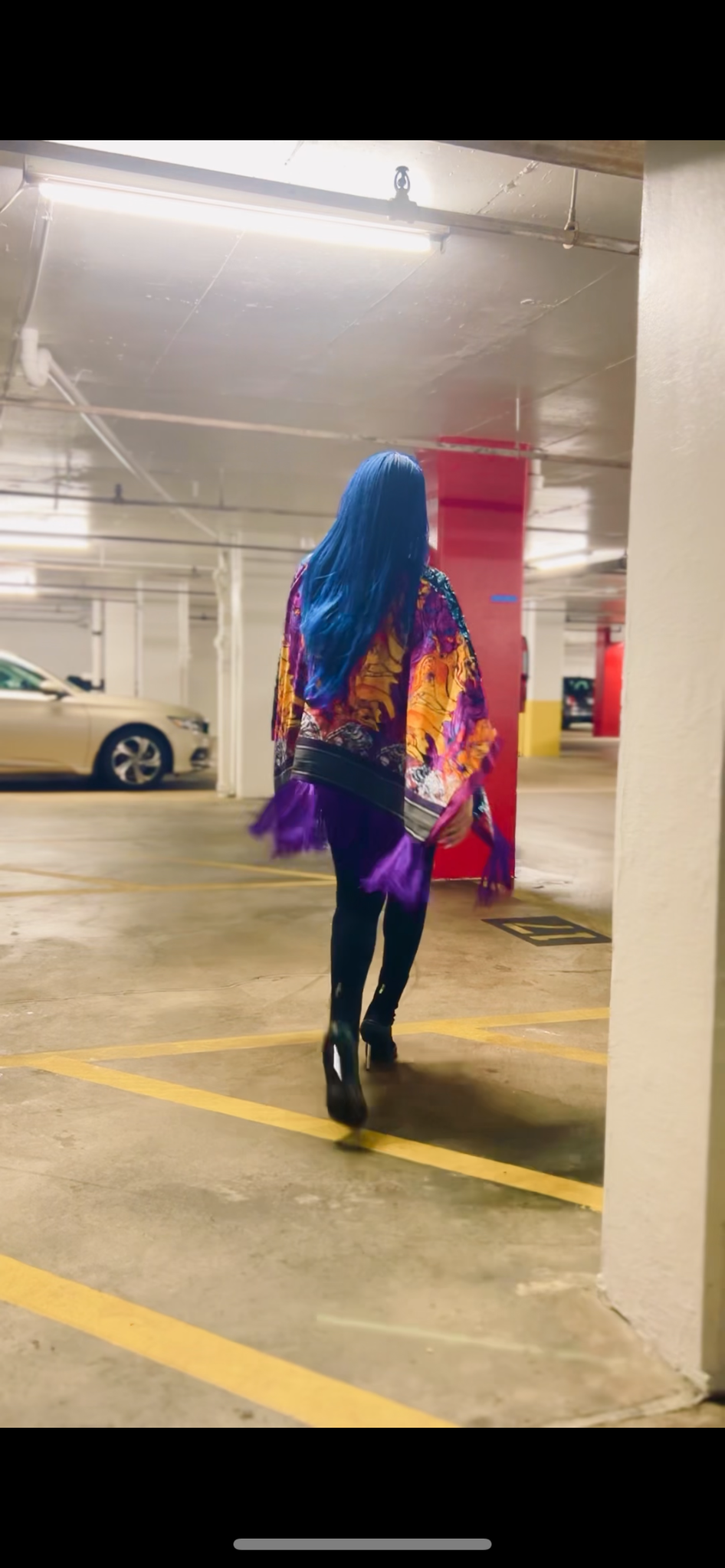 The Reversible TAYO Cape in Purple .