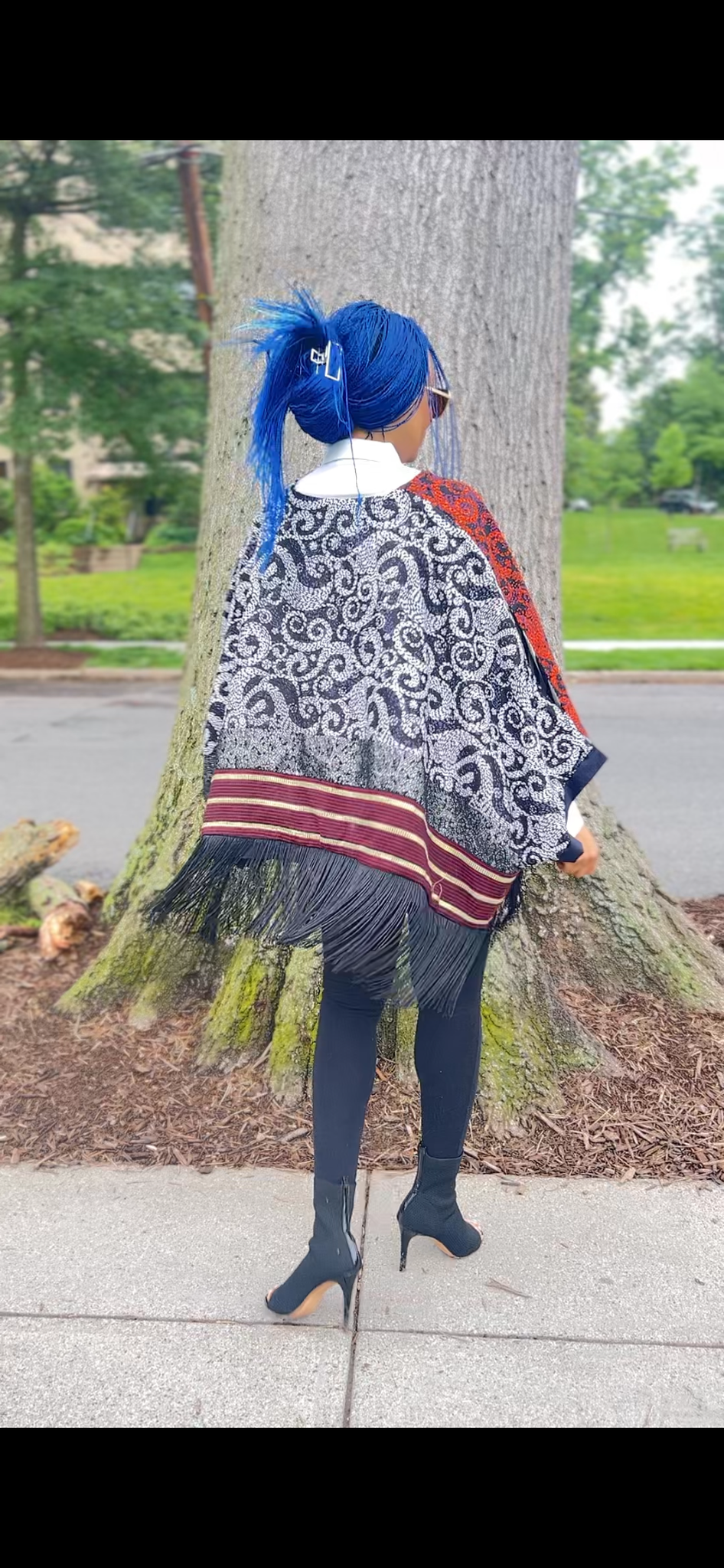 The Reversible TAYO Cape in RedBlack Print