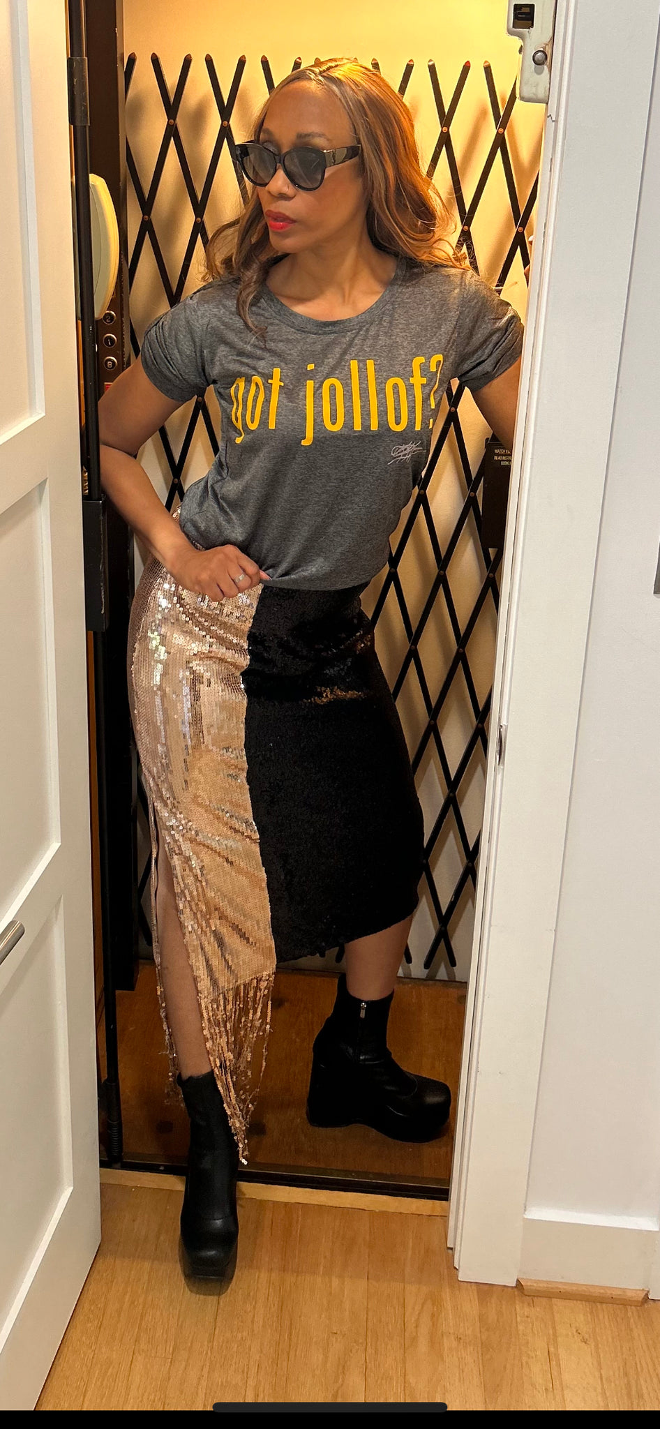 Female GOT JOLLOF TEE,NO BORDER.