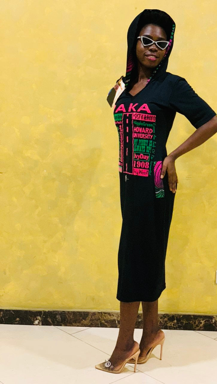 ROBE MIDI À CAPUCHE Alpha Kappa Alpha (AKA), DÉTAIL ANKARA