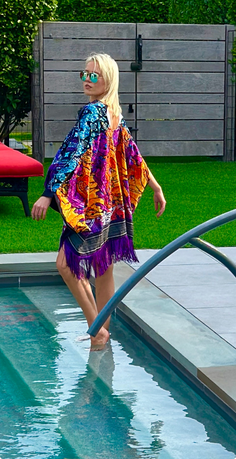 The Reversible TAYO Cape in Purple .