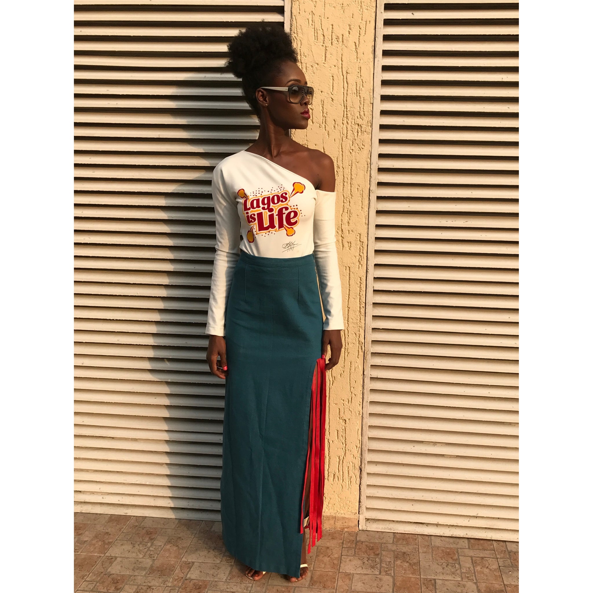 Le Chalya - Maxi bleu clair avec détails en cuir de veau rouge