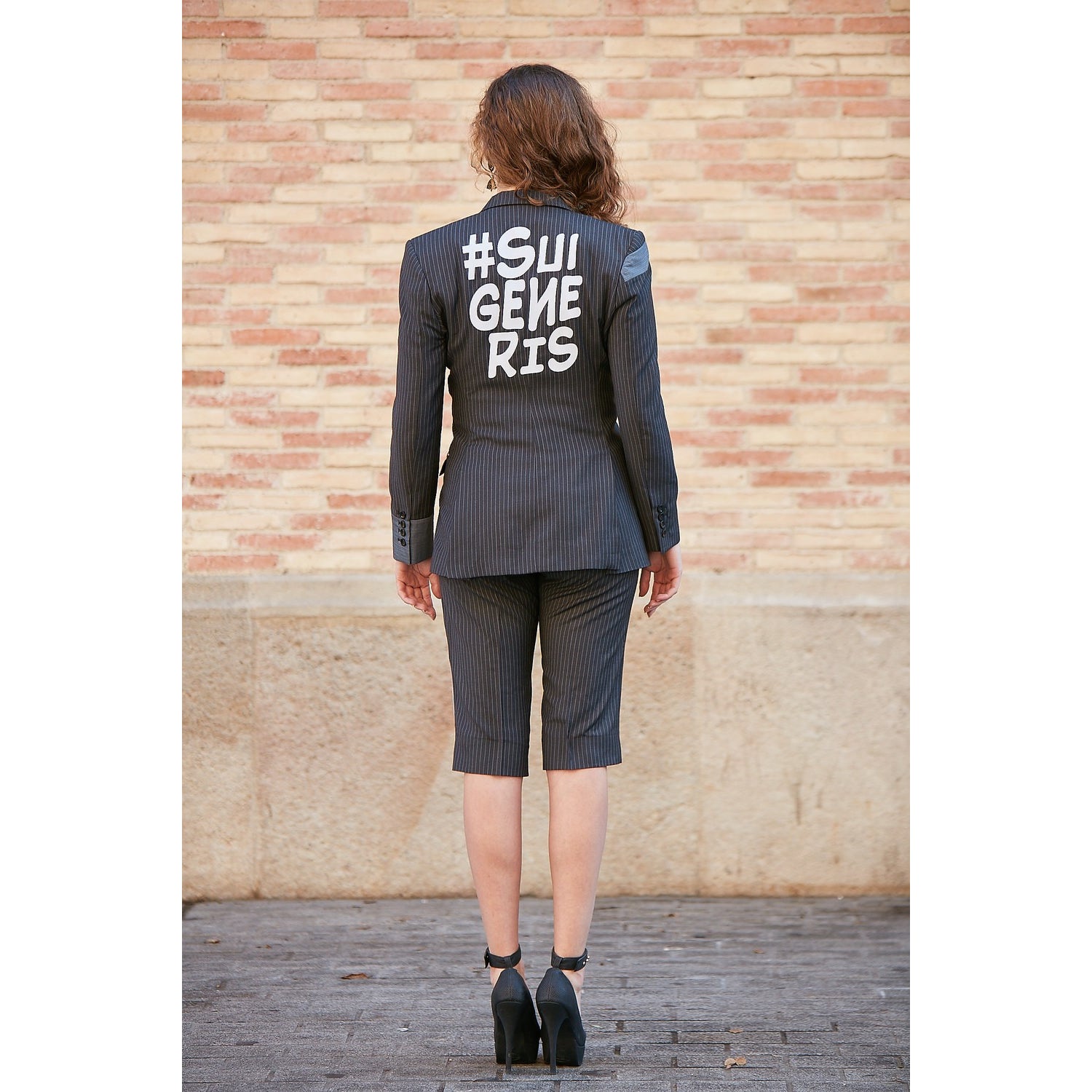 VESTE ET SHORT PATCHWORK SUI GENERIS