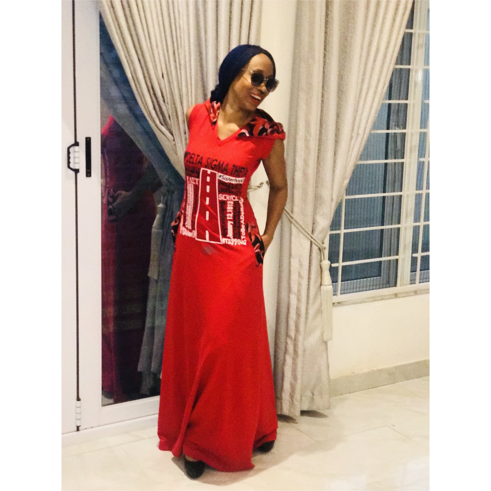 ROBE MAXI À CAPUCHE DELTA SIGMA THETA, DÉTAIL ANKARA
