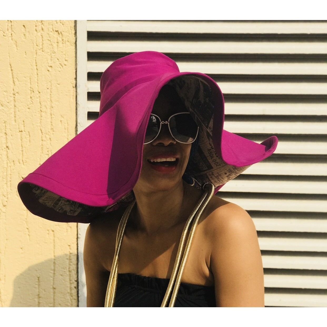 Chapeau réversible GoodHeadz à imprimé journal/violet
