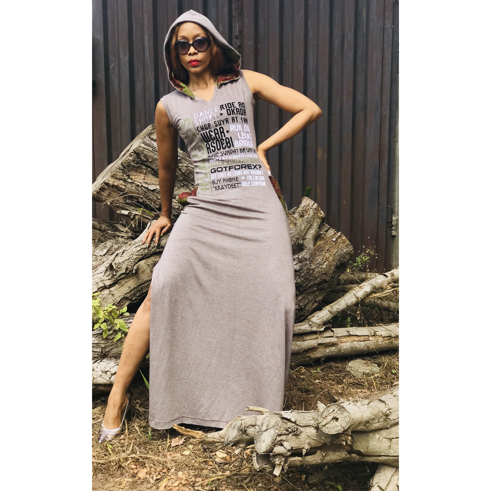 Robe longue à capuche sans manches #LAGOS FAV.THINGS, fente latérale