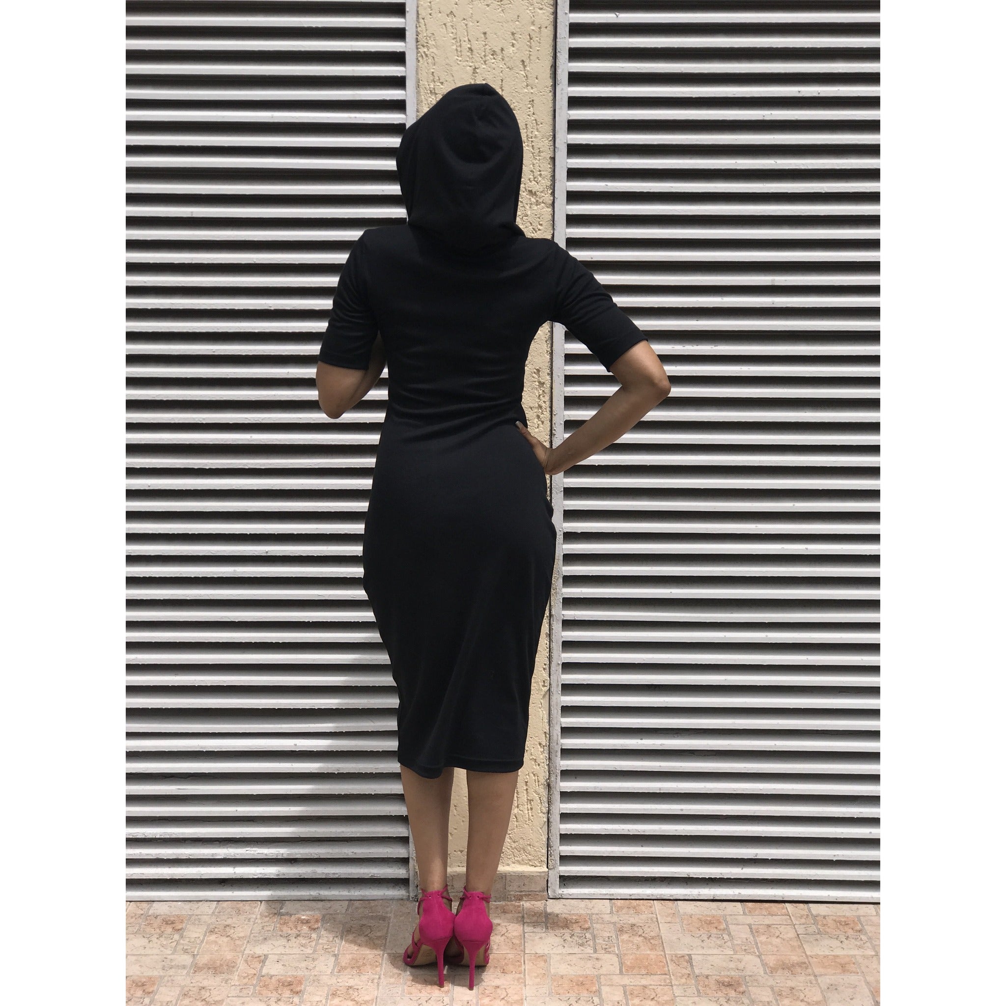 Quelque chose de DIFFÉRENT de Wakanda Midi, détail rose