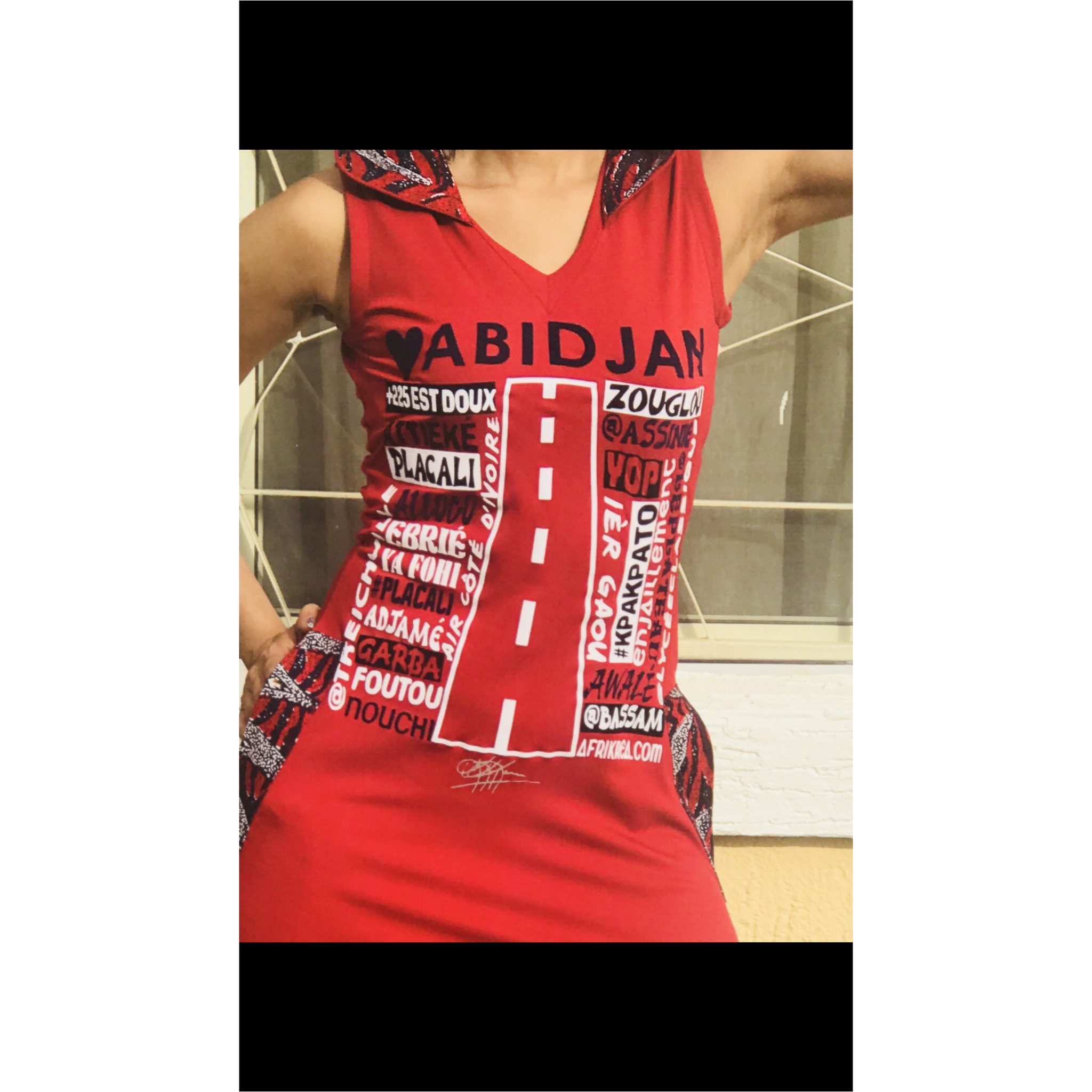 ROBE MAXI À CAPUCHE, SANS MANCHES, LOVE ABIDJAN/LAGOS