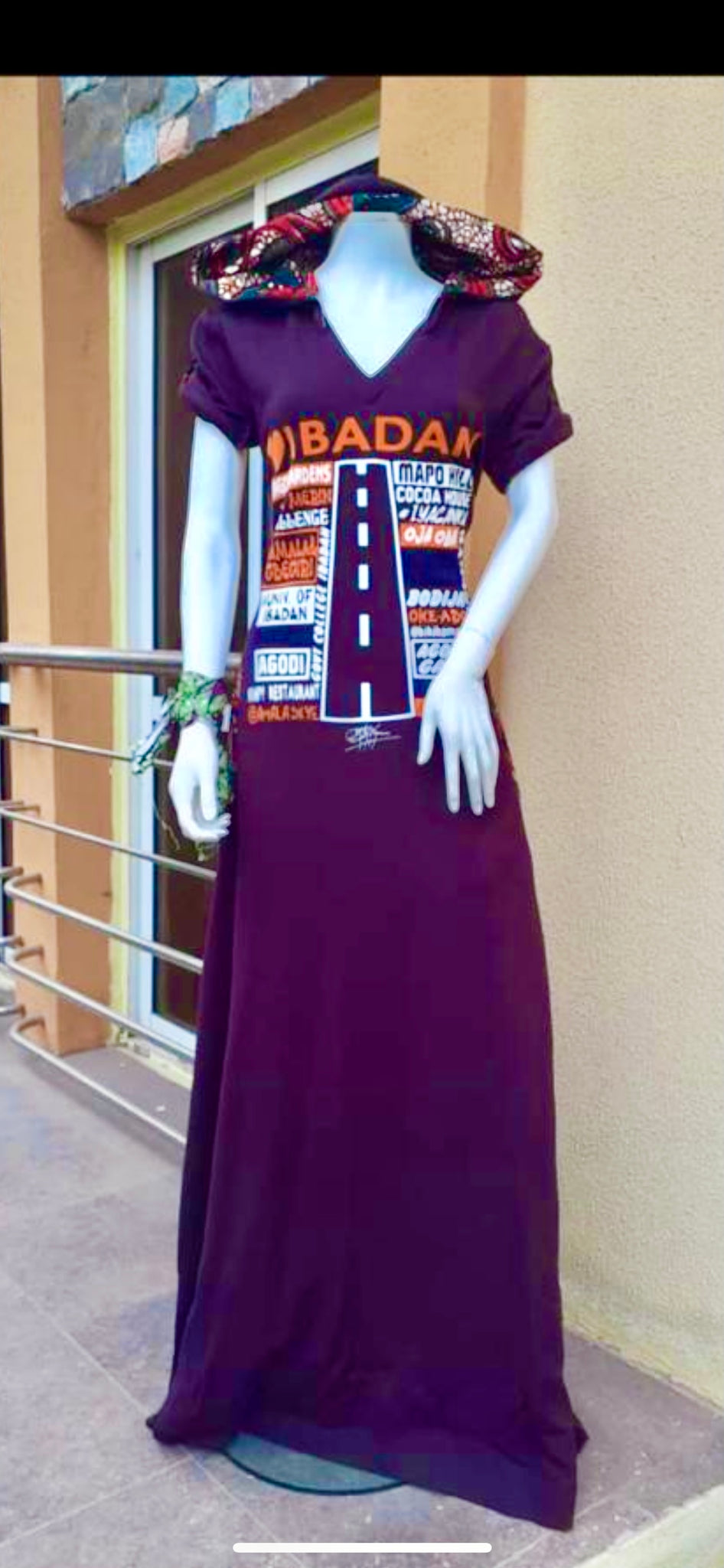 ROBE À CAPUCHE MAXI LOVE IBADAN, DÉTAIL ANKARA
