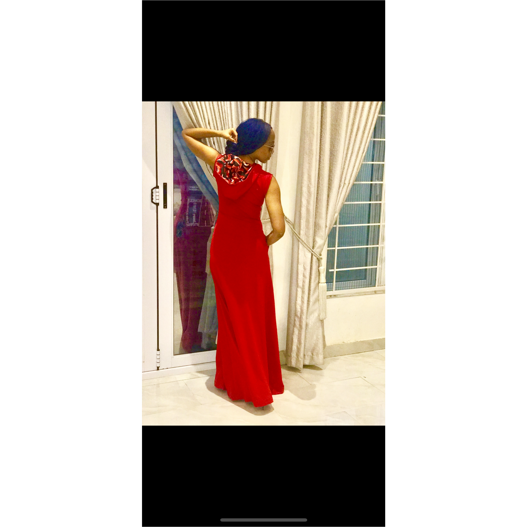 ROBE MAXI À CAPUCHE DELTA SIGMA THETA, DÉTAIL ANKARA