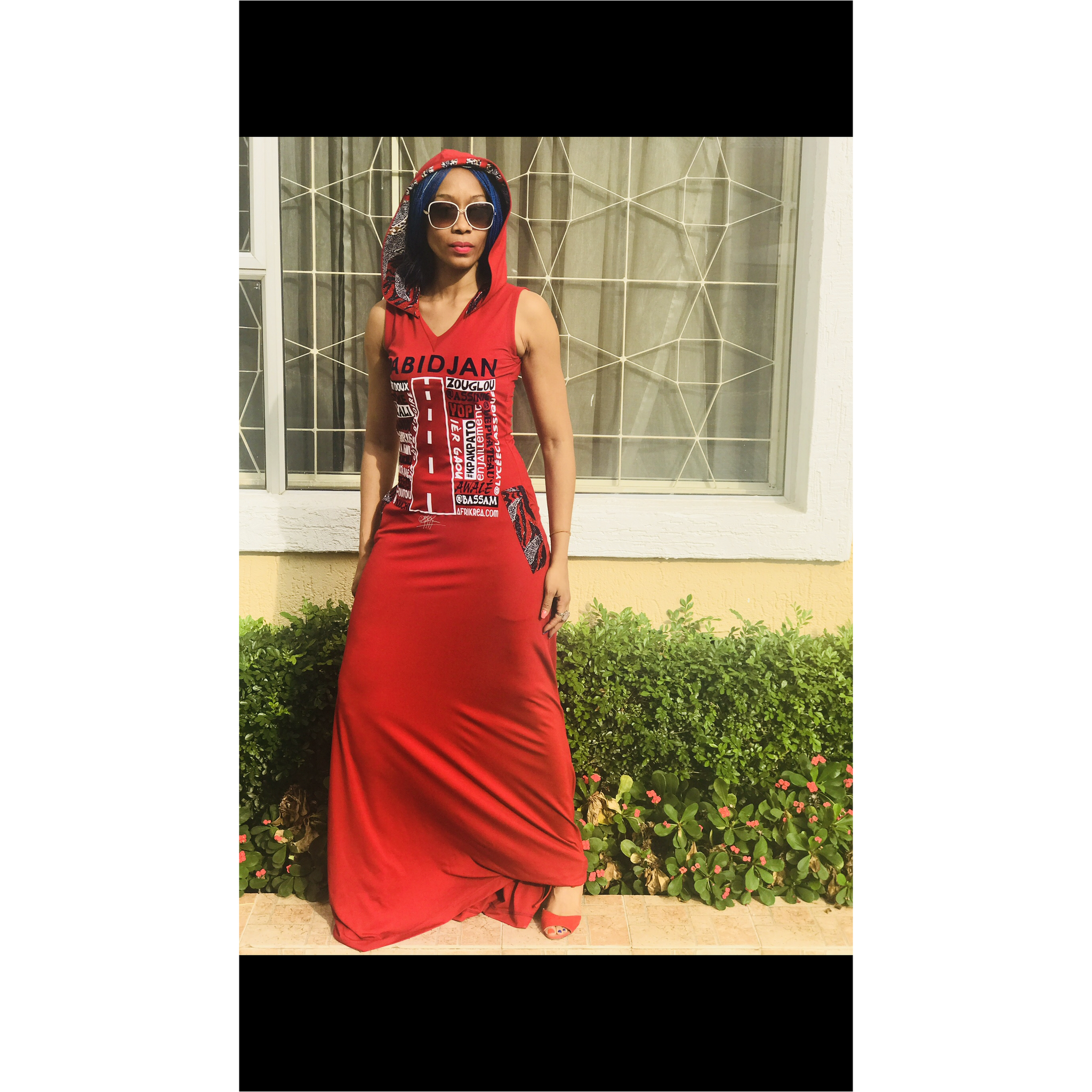 ROBE MAXI À CAPUCHE, SANS MANCHES, LOVE ABIDJAN/LAGOS