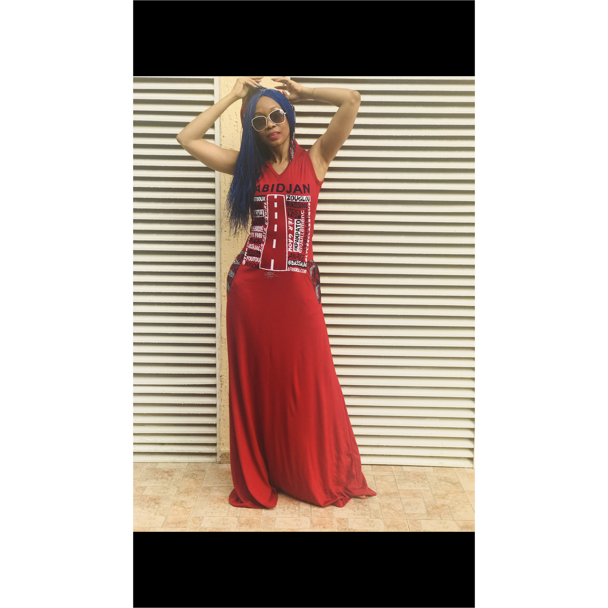 ROBE MAXI À CAPUCHE, SANS MANCHES, LOVE ABIDJAN/LAGOS