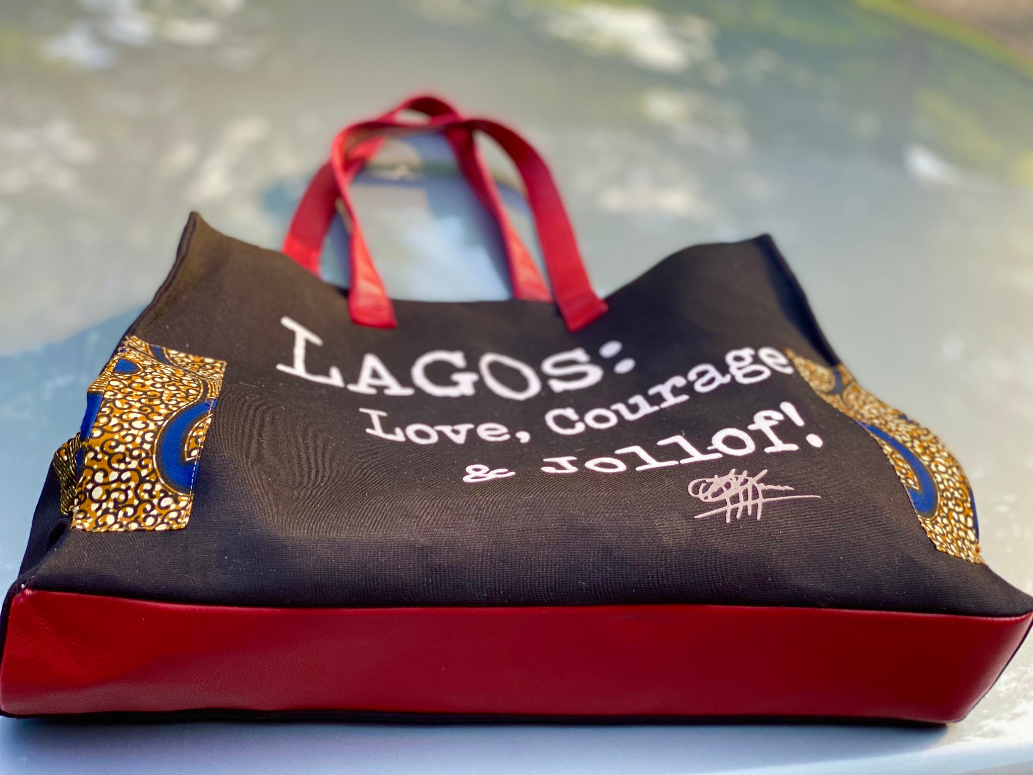 Sac fourre-tout trapèze en cuir : LAGOS : Love, Courage &Jollof