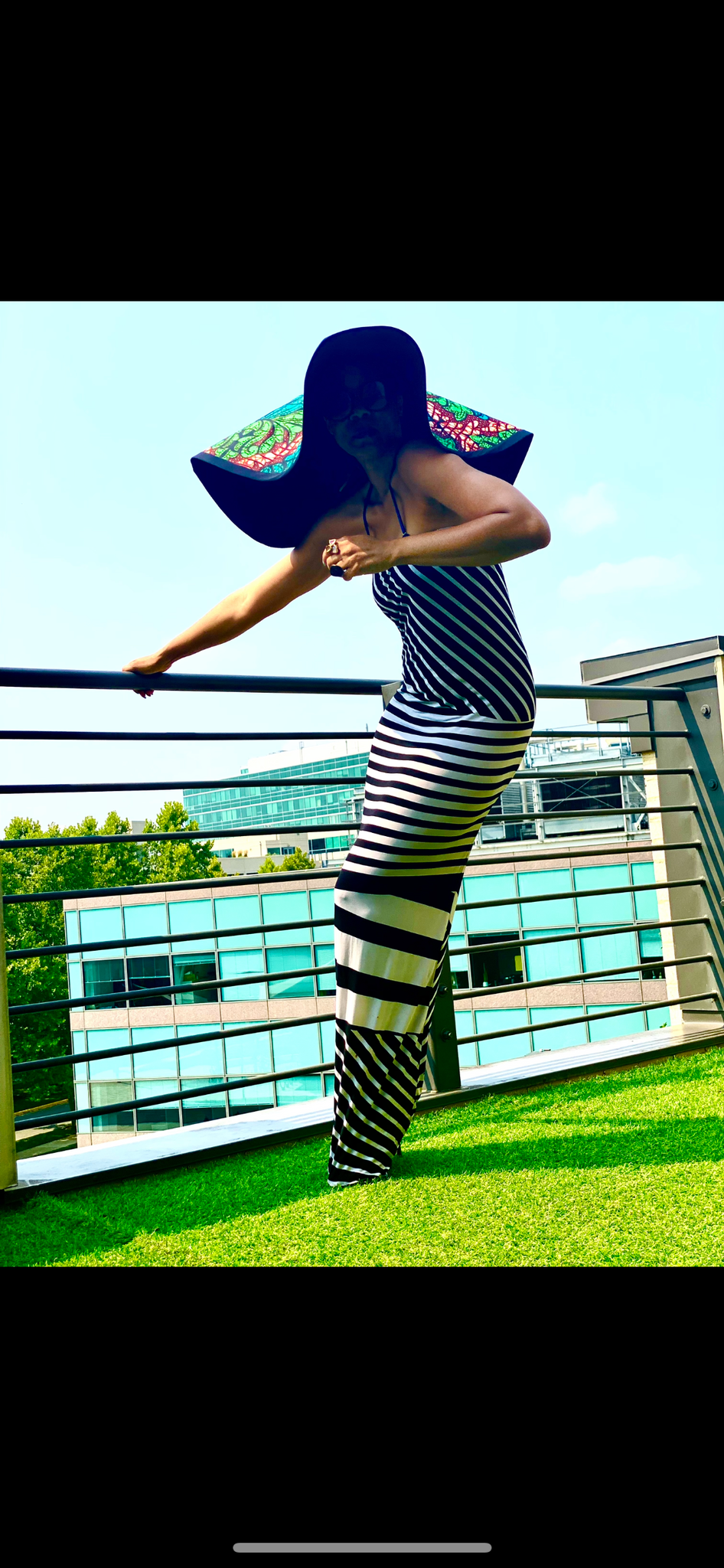 Chapeau de soleil réversible surdimensionné GoodHeadz / imprimé Mya