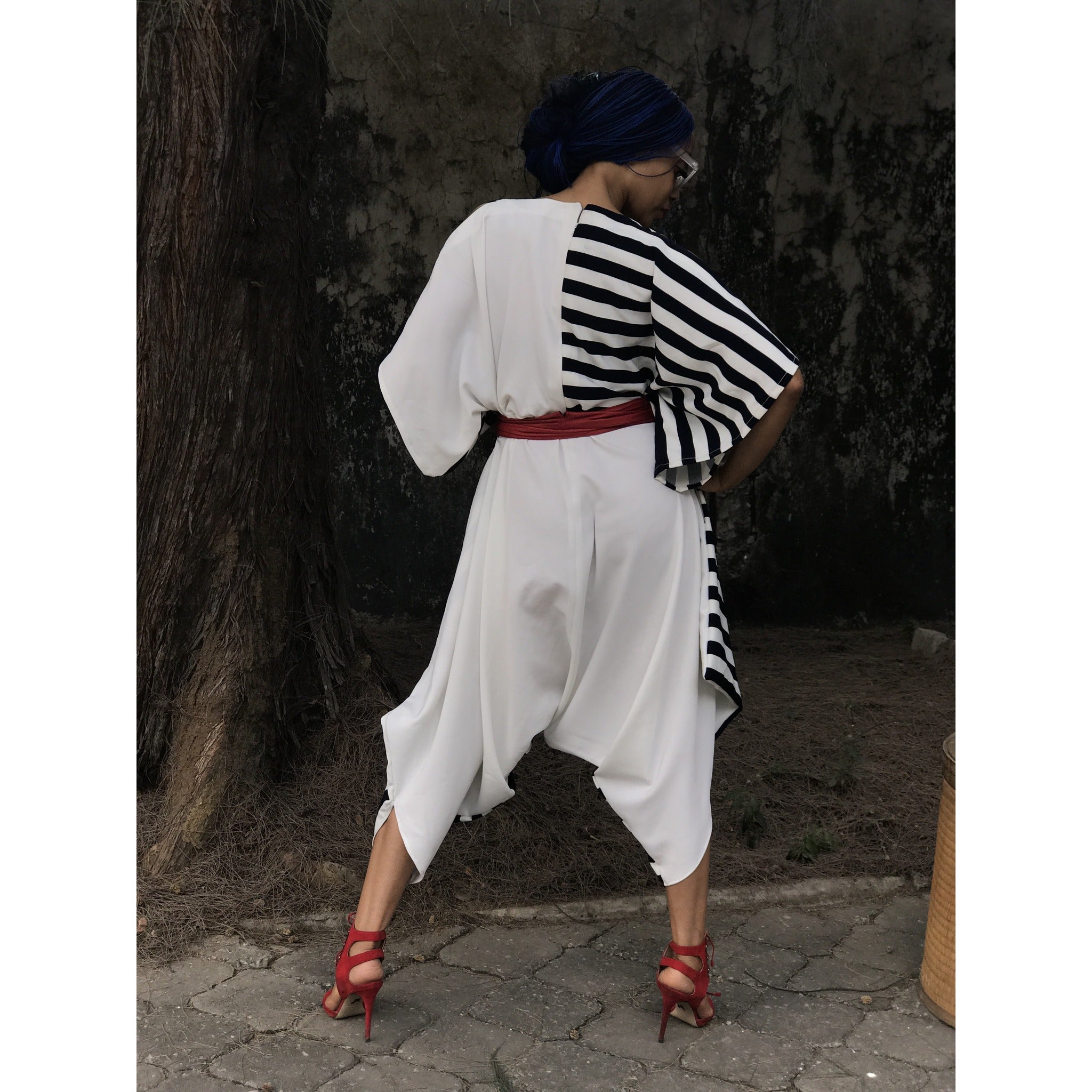 Reversible Favour Essouira in White With Black &White Stripe Détail